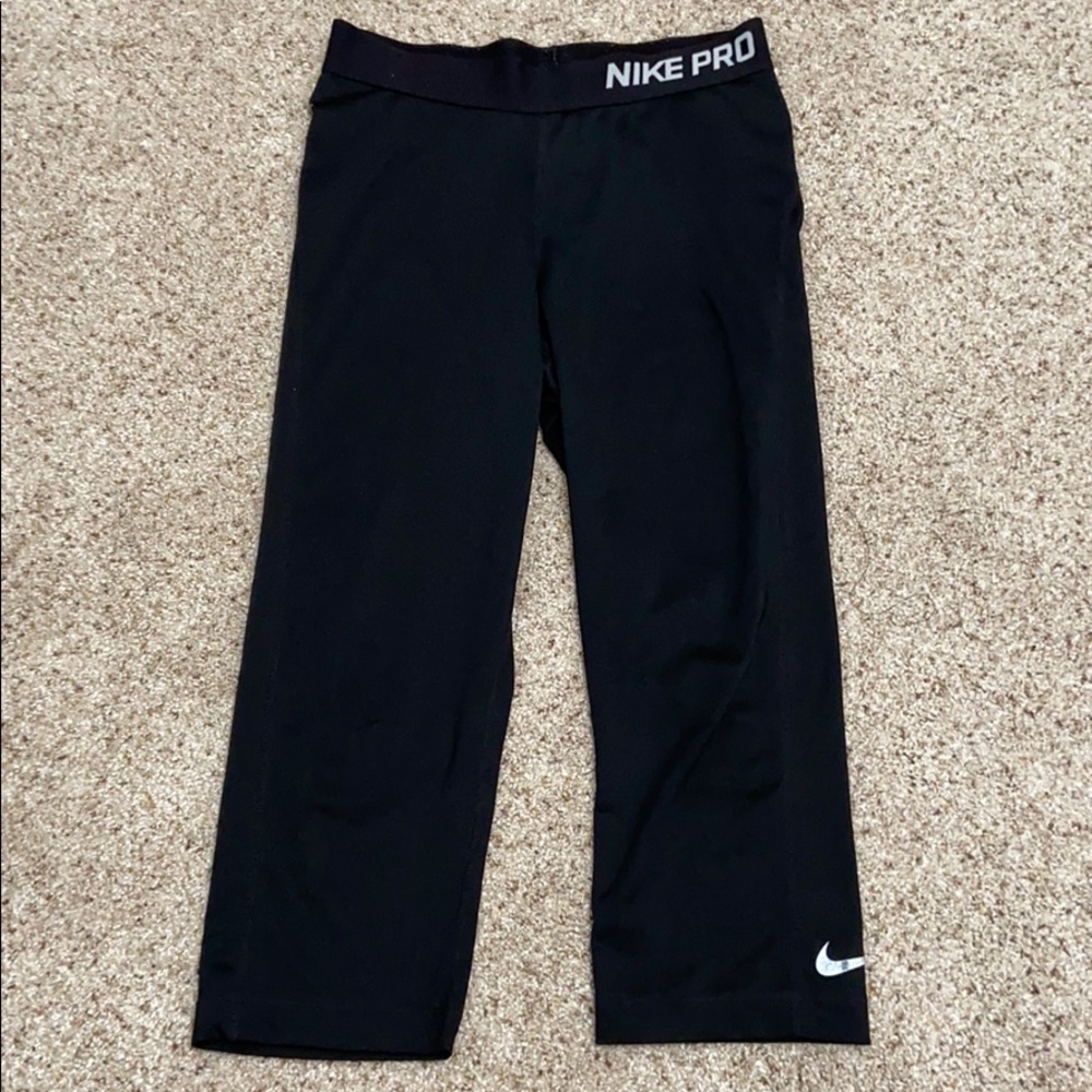 Nike Dry-Fit Capri Leggings
